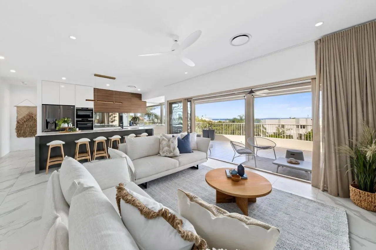 Unit 8 Nereus Stunning And Sophisticated 3 Bedroom Apartment With View Sunshine Beach 0*,  Australië