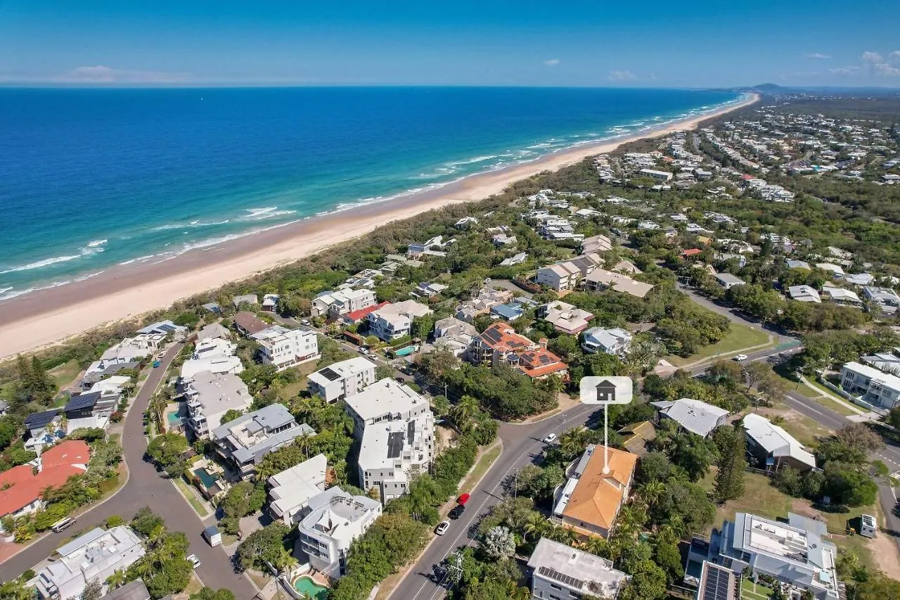 Unit 8 Nereus Stunning And Sophisticated 3 Bedroom Apartment With View Sunshine Beach 0*,  Australië